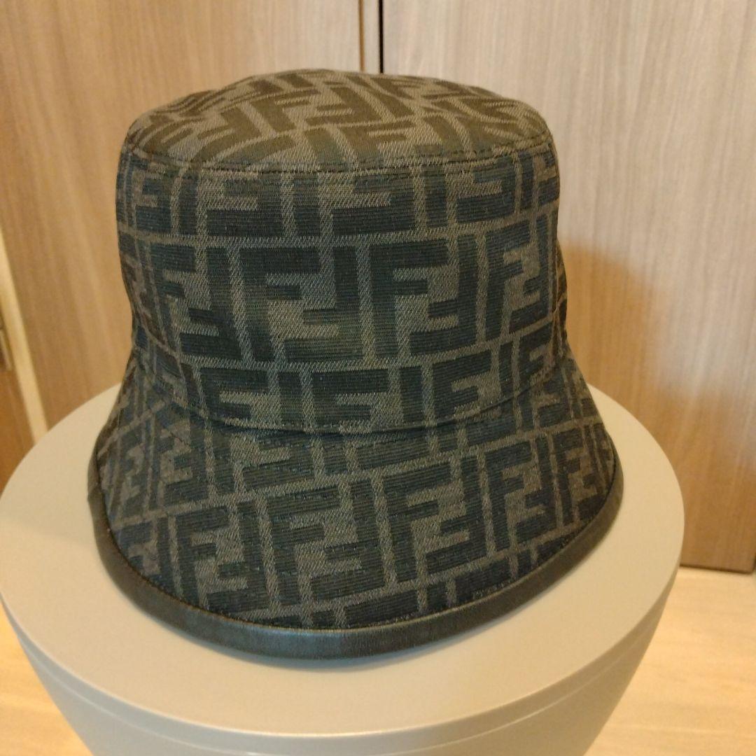 FENDI FFロゴ バケットハット グレー/ブラック