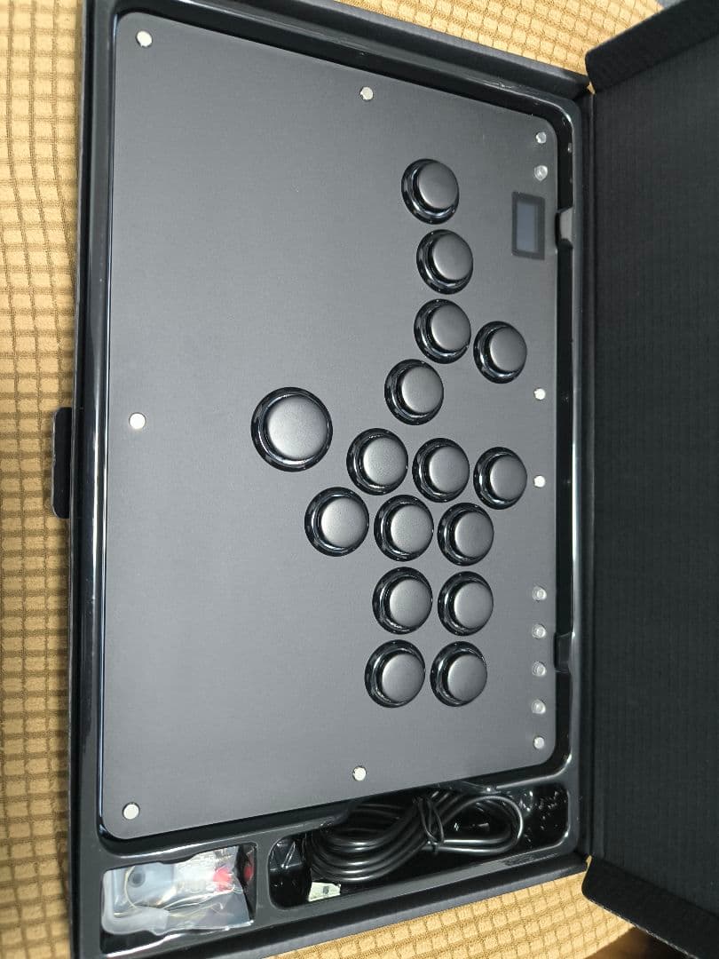 ニャー様【極美品】haute42 R16 ブラック 16ボタン