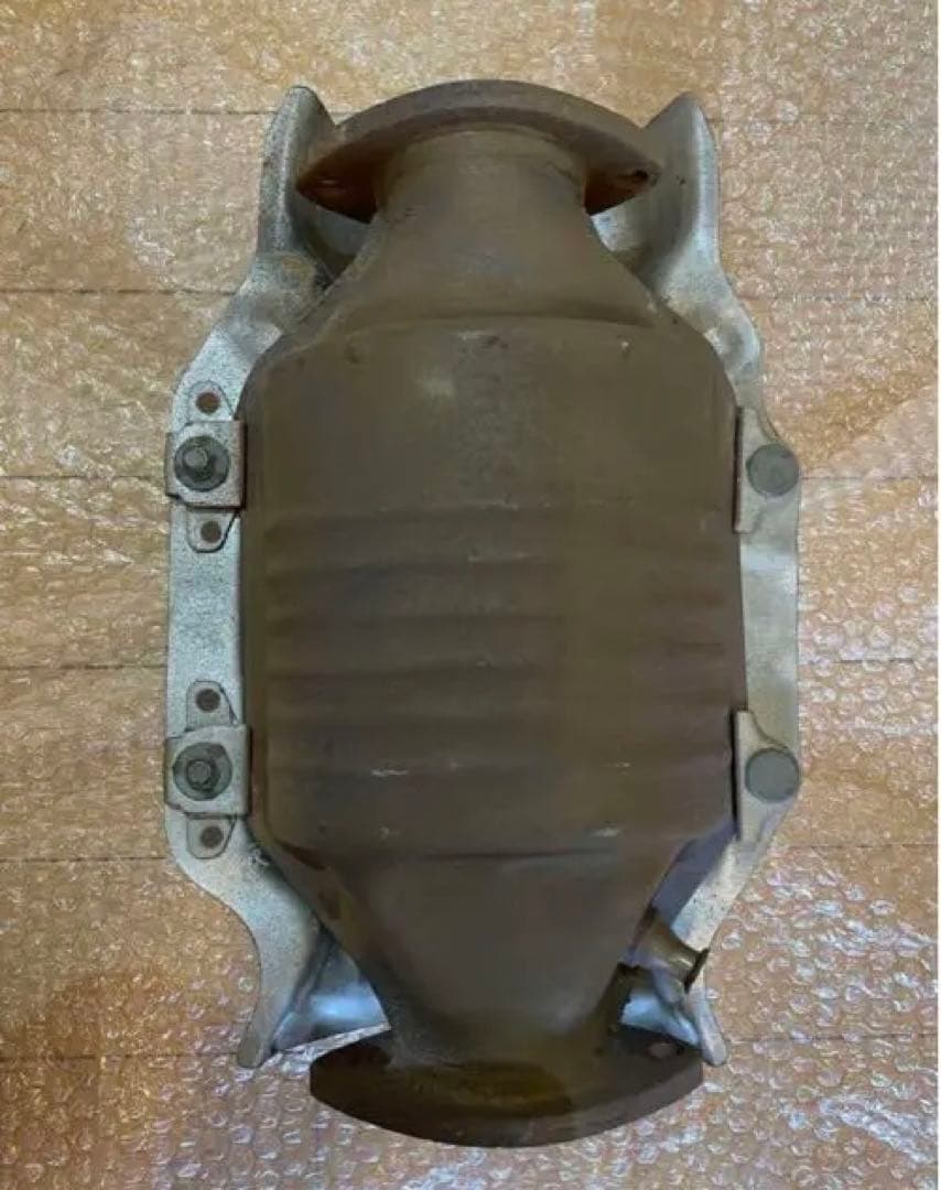 gz20ソアラ純正触媒