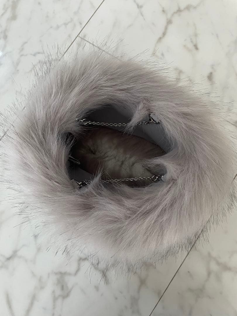 アンテプリマ ペロ グレー ワイヤーバッグ シルバー ファー