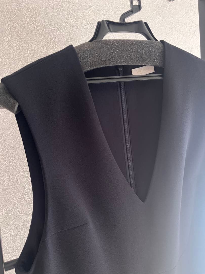 【極美品】ballsey ジョーゼットジャージーVネックオールインワン2025