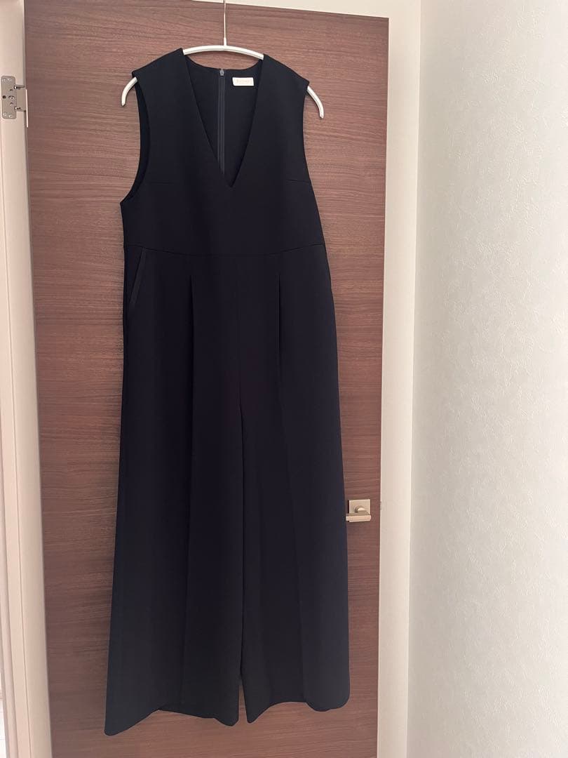 【極美品】ballsey ジョーゼットジャージーVネックオールインワン2025