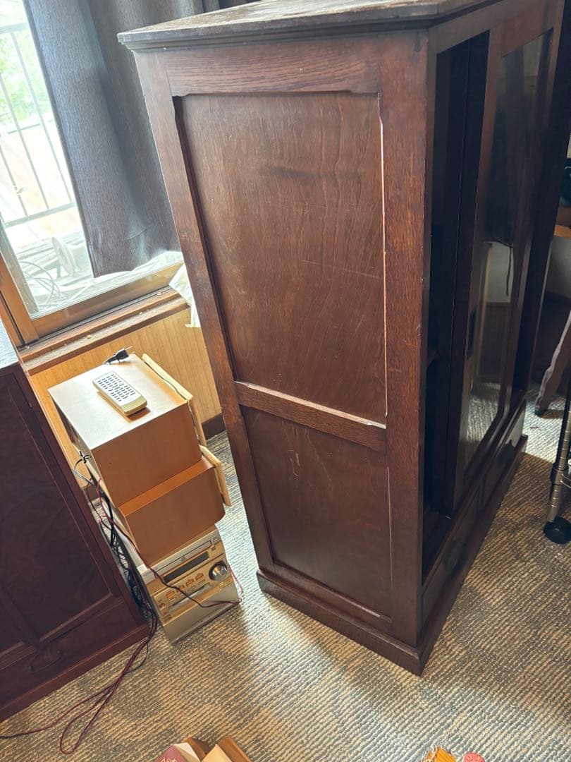 大幅ねさげ　木製ディスプレイキャビネット ガラス扉付き　引戸　本箱　送料無料