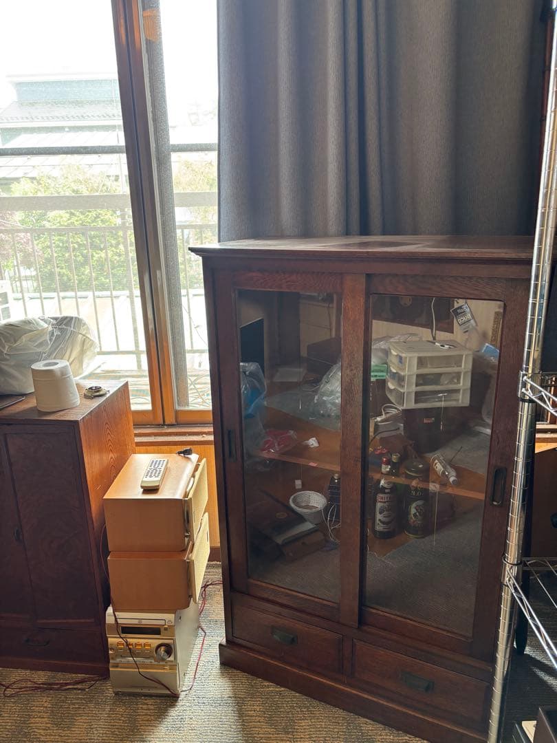 大幅ねさげ　木製ディスプレイキャビネット ガラス扉付き　引戸　本箱　送料無料