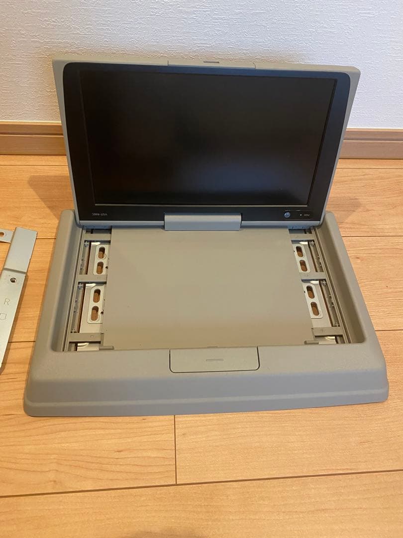 （送料込み）トヨタ純正オプショ　08631-00010-B0 フリップダウン