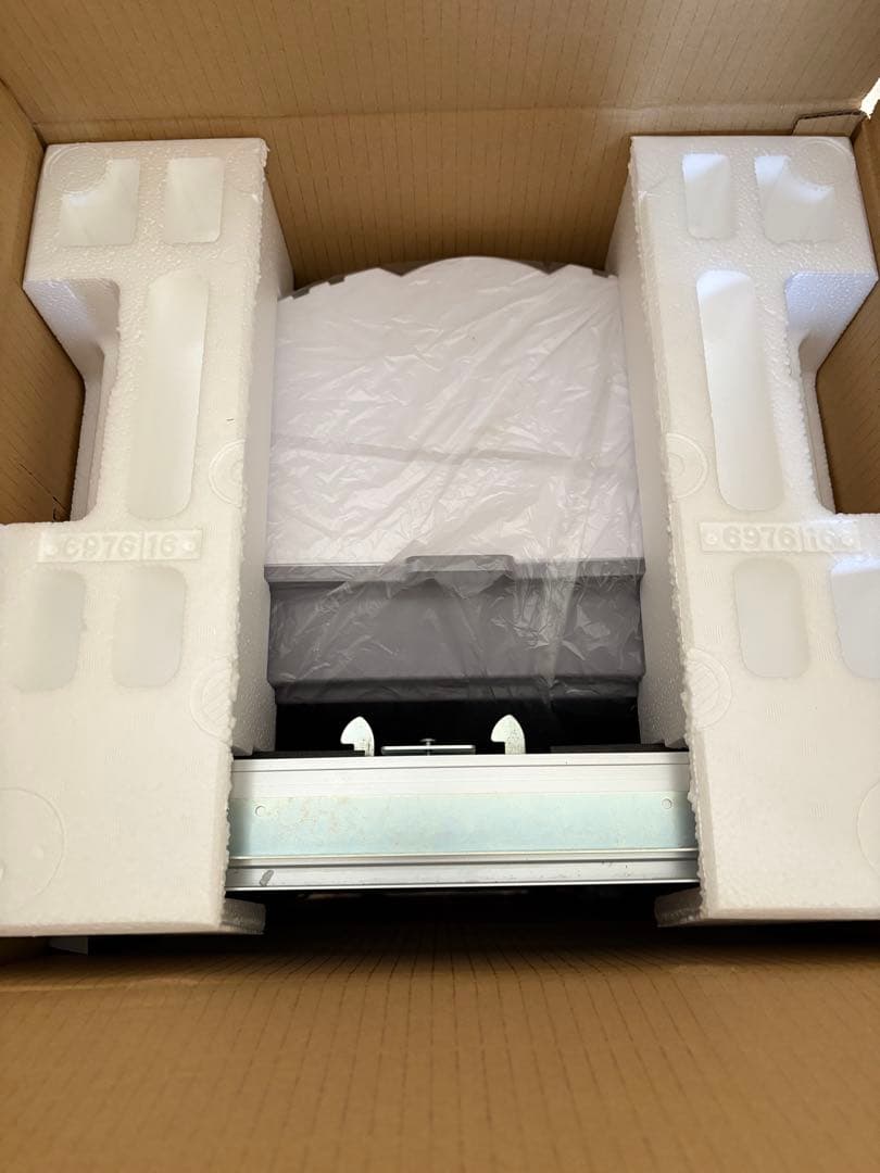 超美品25年購入　窓用エアコン TIW-A16P