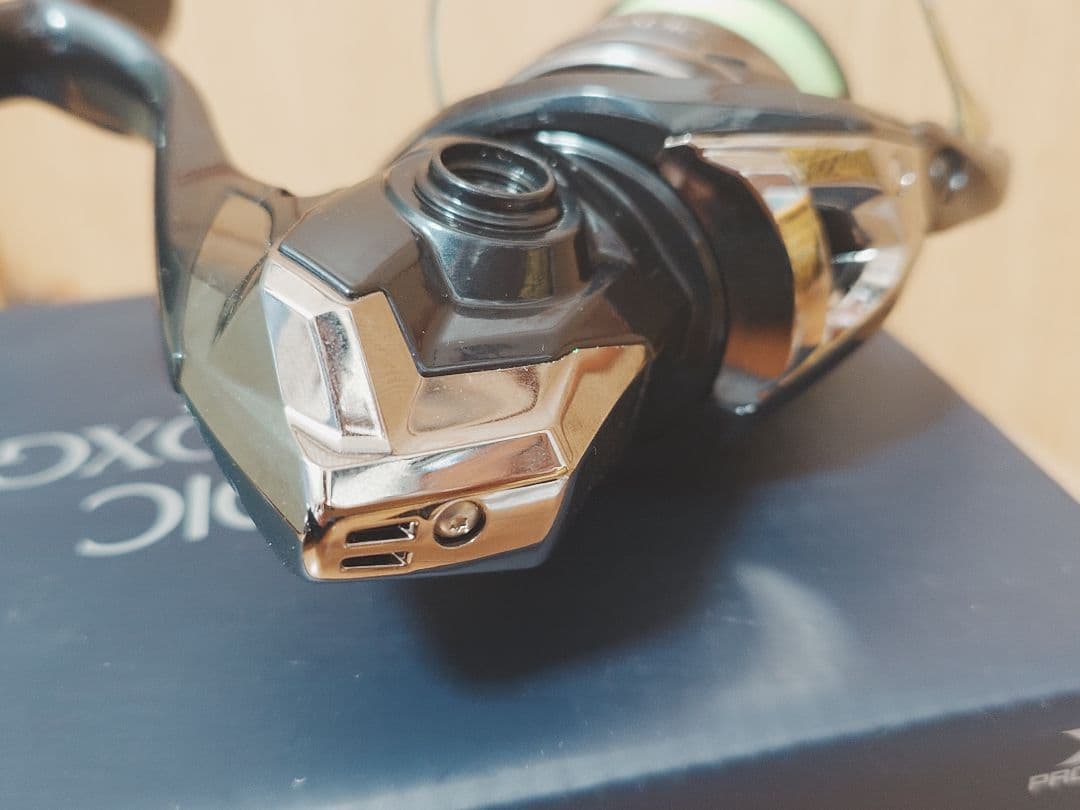 美品★SHIMANO 24 STRADIC SW 4000XG スピニングリール