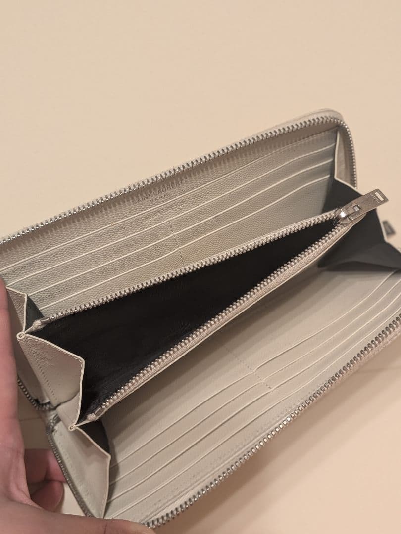 YSL ホワイト キルティング 長財布