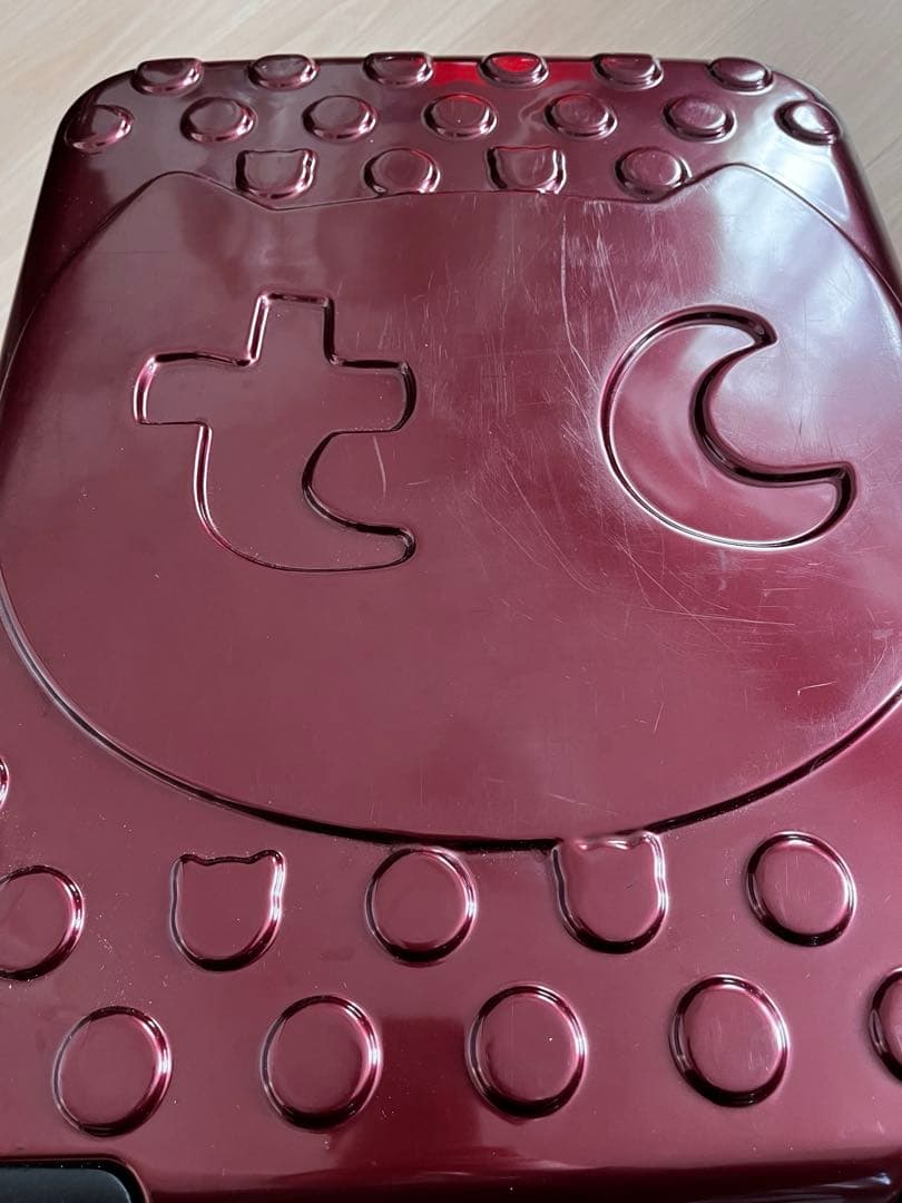 ツモリチサト　キャリーケース　猫エンボス　えんじ色