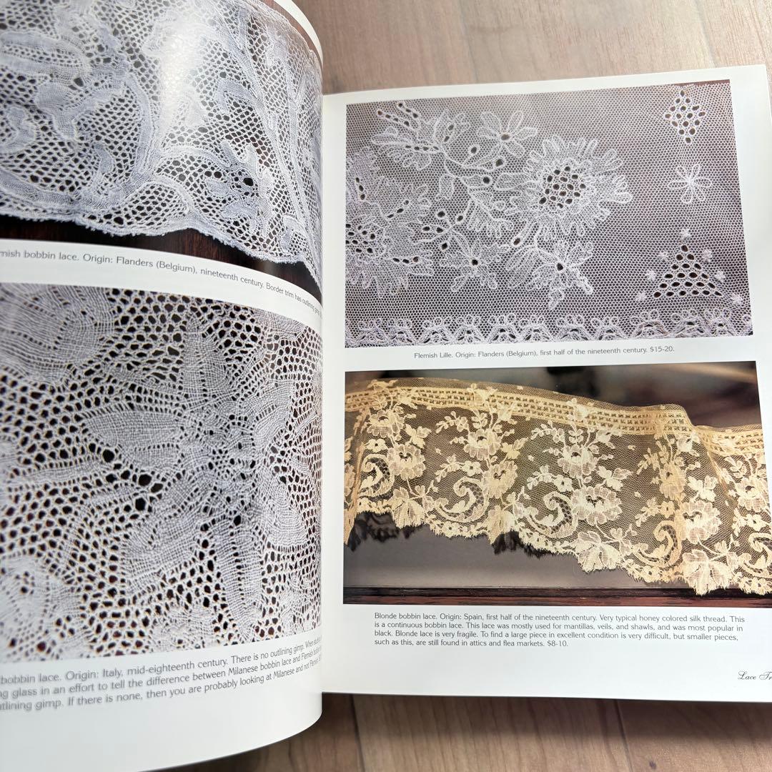 【洋書】Graced by Lace: アンティークリネンとレースのガイド
