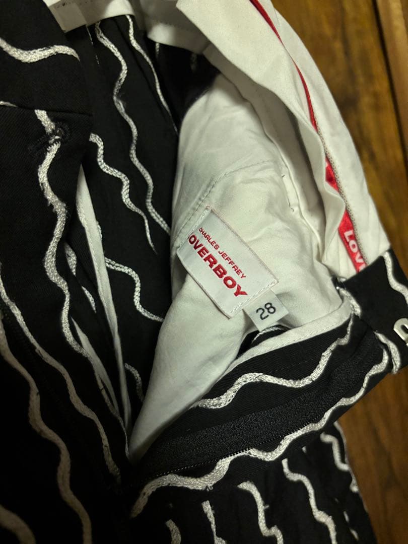 LOVERBOY 波状ストライプ スラックス