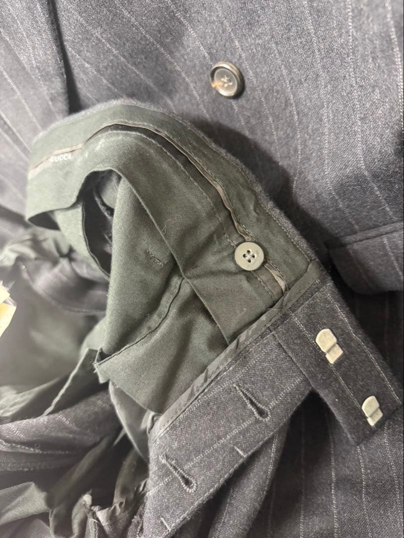 GUCCI ダブルブレスト スーツ グレー ストライプ