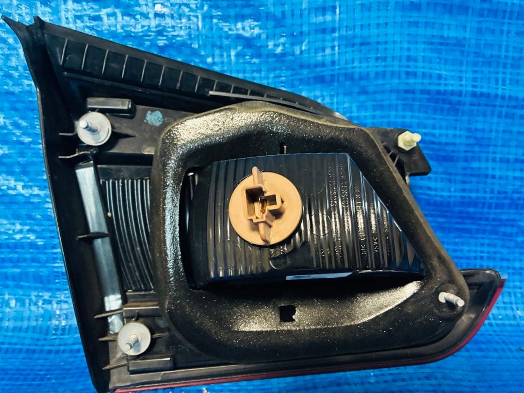 スバル レヴォーグ VM4/VMG 純正加工 LED リアゲートテールランプ