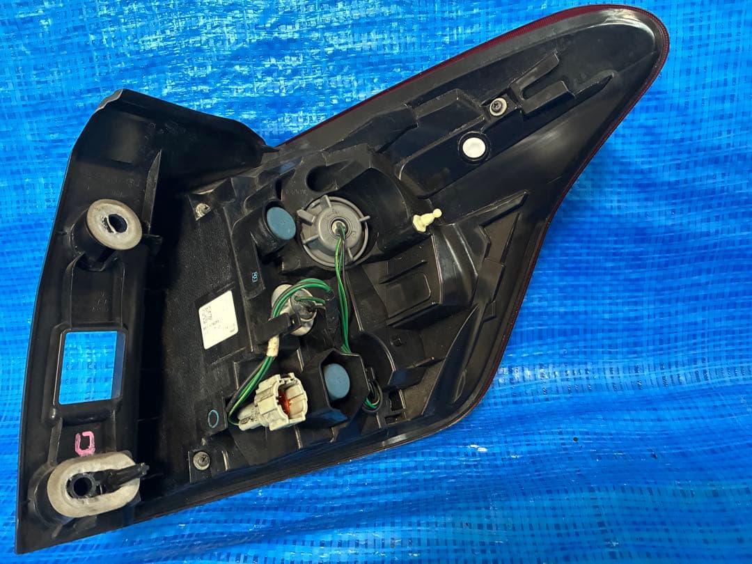 スバル レヴォーグ VM4/VMG 純正加工 LED リアゲートテールランプ