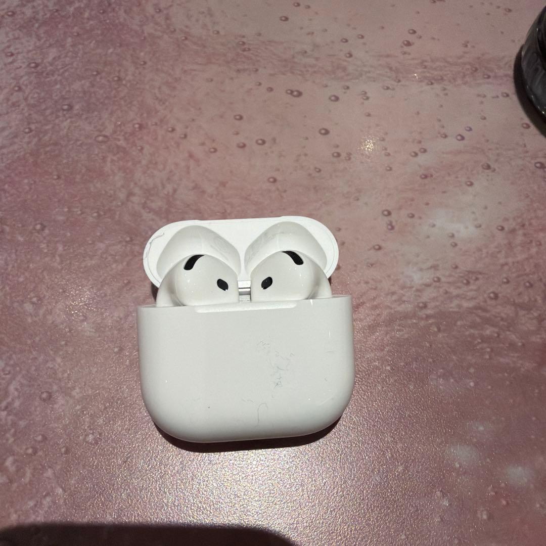 明日の朝までの値段 AirPods4本体 ホワイトノイズキャンセリング付き