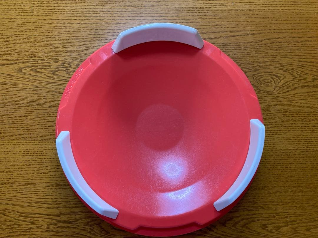 メタルファイトベイブレード約50個と競技用スタジアムのセット