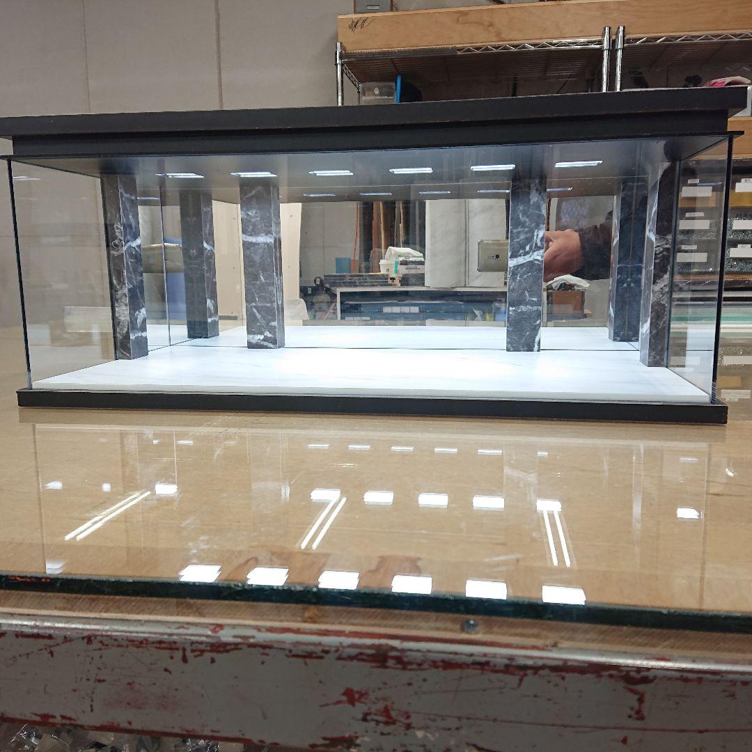 アクリルショーケース　黒仕様