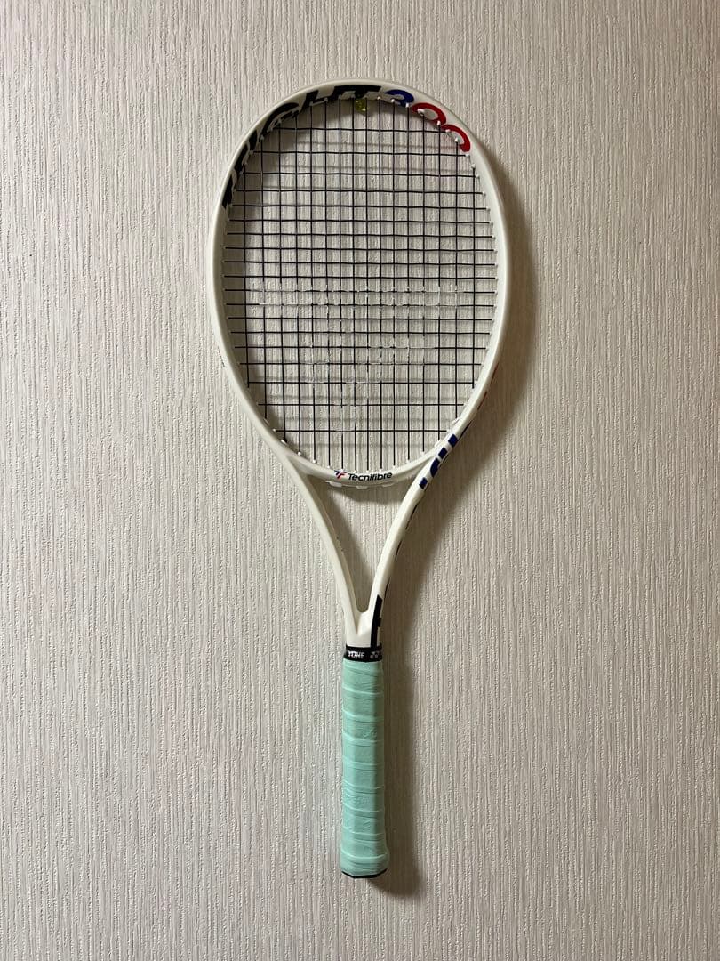 ラケット(硬式用) Tecnifiber TFIGHT300 G2