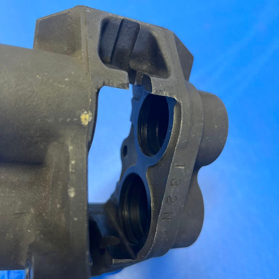 xjr1300 mos キャリパー 100mmピッチ　4ポッド