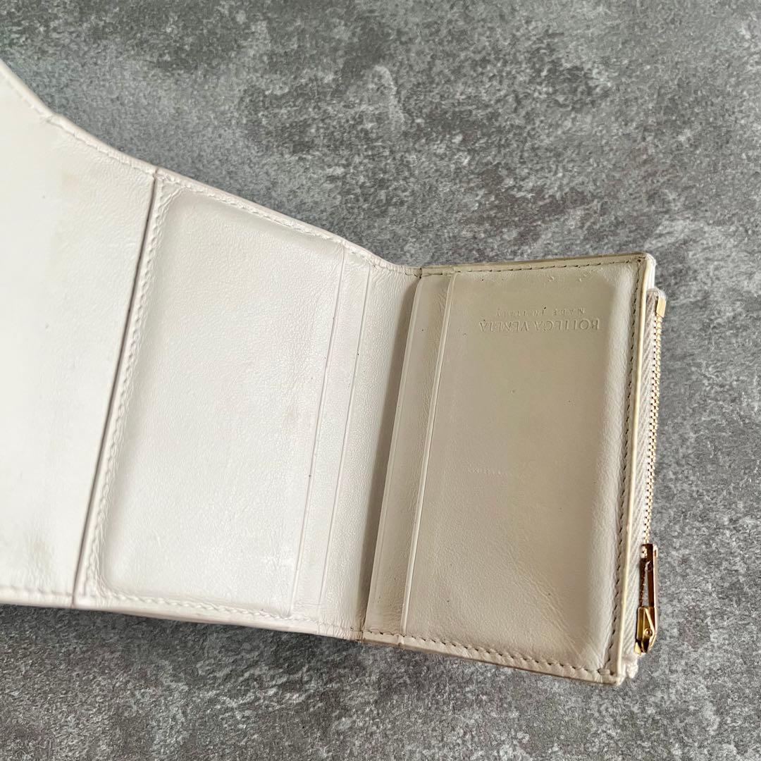⭐️ボッテガヴェネタ⭐️カセット 二つ折り財布 イントレチャート ホワイト