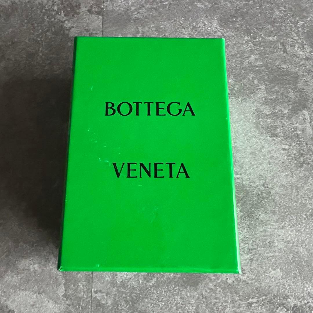 ⭐️ボッテガヴェネタ⭐️カセット 二つ折り財布 イントレチャート ホワイト