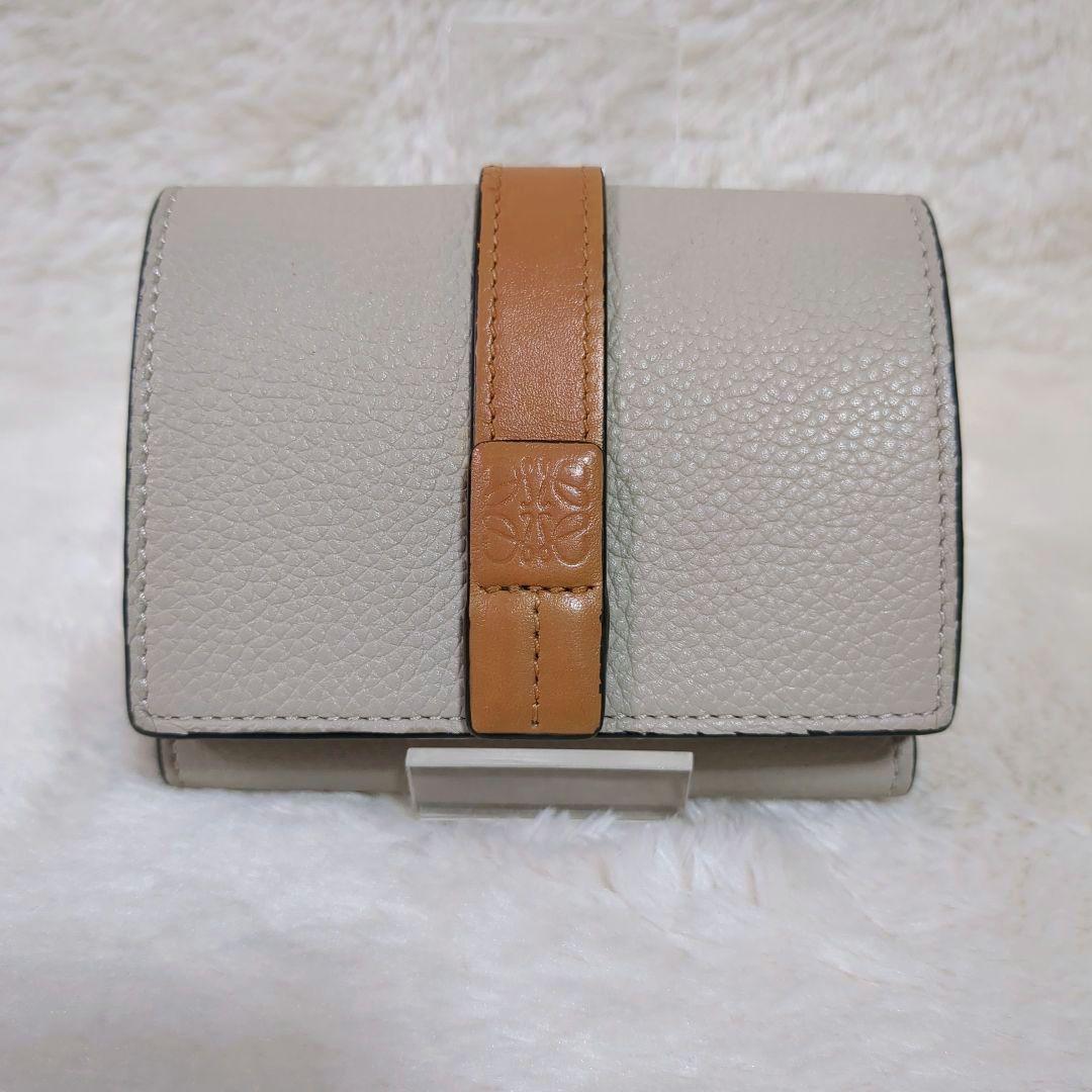 極美品︎✨ロエベ アナグラム トライフォールド 三つ折り財布