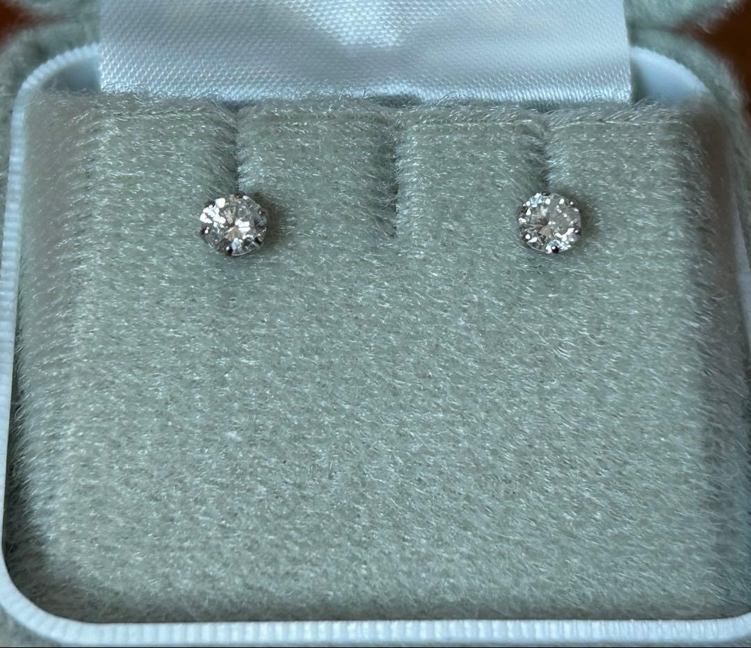 pt900 天然プラチナダイヤモンドピアス　計0.5ct