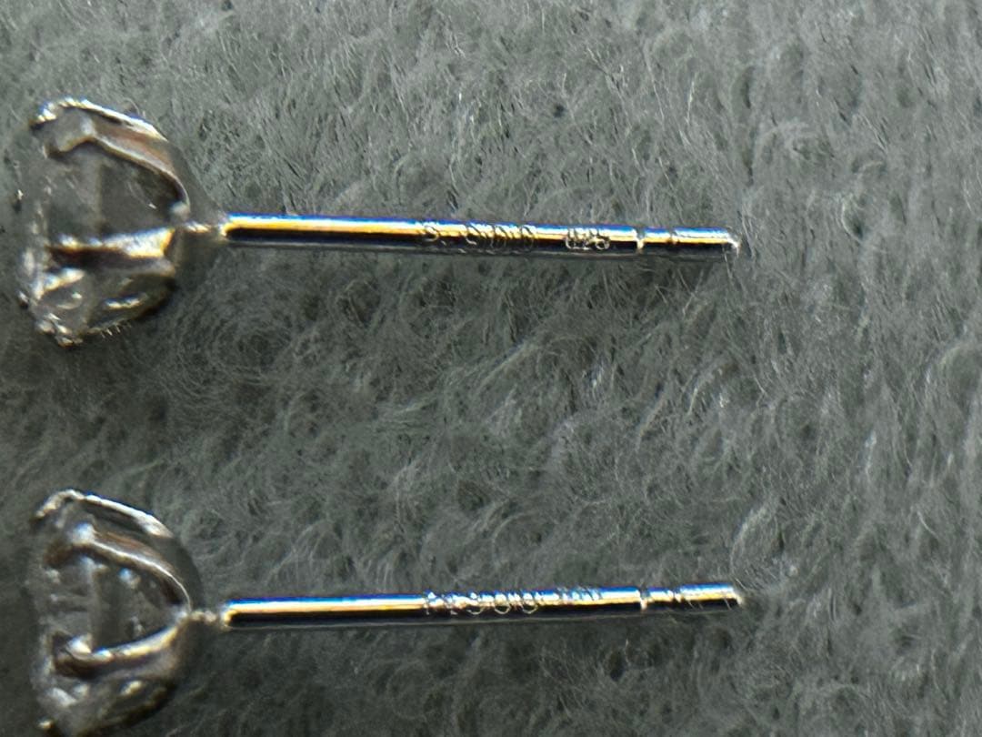 pt900 天然プラチナダイヤモンドピアス　計0.5ct