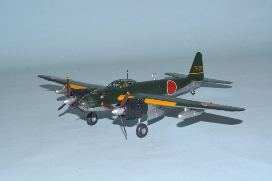[完成品]1/72スケール　日本海軍　陸上爆撃機『銀河』11型