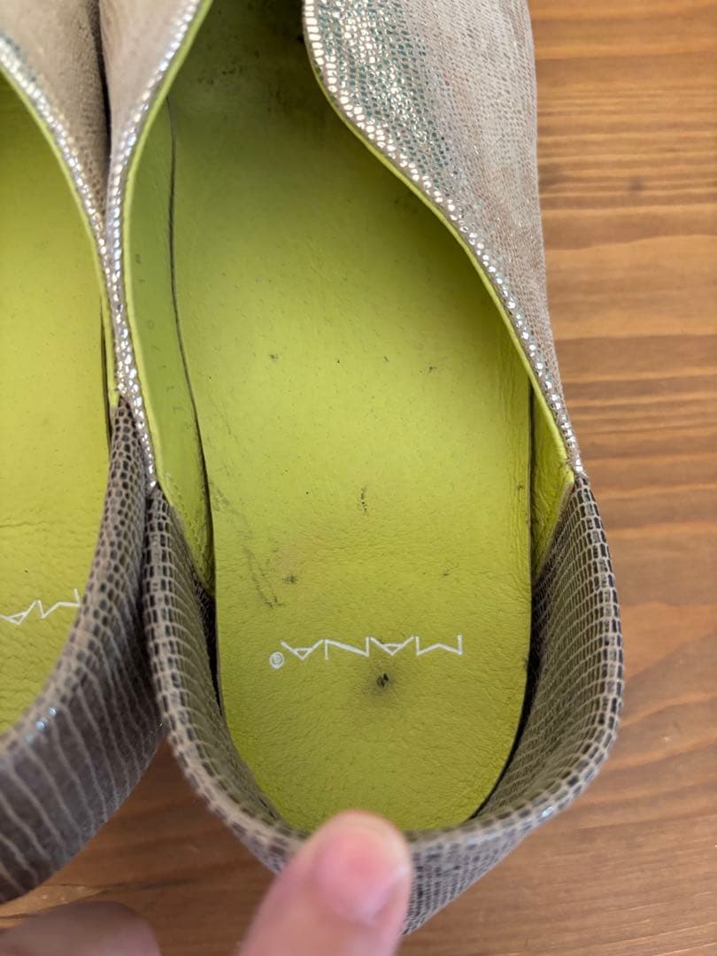 MANA ふかふかバブーシューズ　24.5 ゴールド週末お値下げ‼️