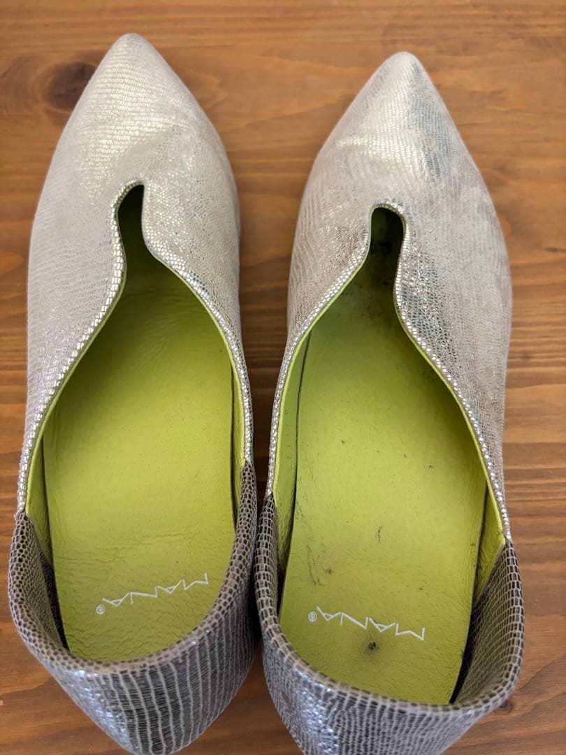 MANA ふかふかバブーシューズ　24.5 ゴールド週末お値下げ‼️