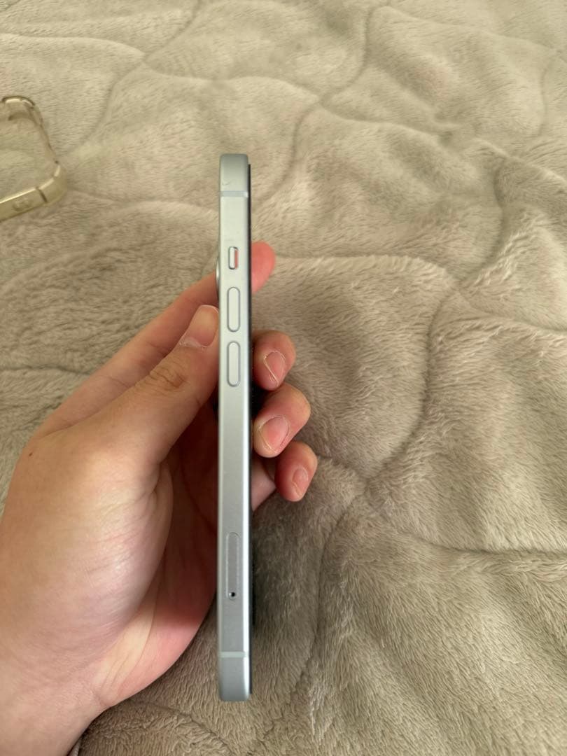 【美品】iPhone 15 128GB SIMフリー　94％