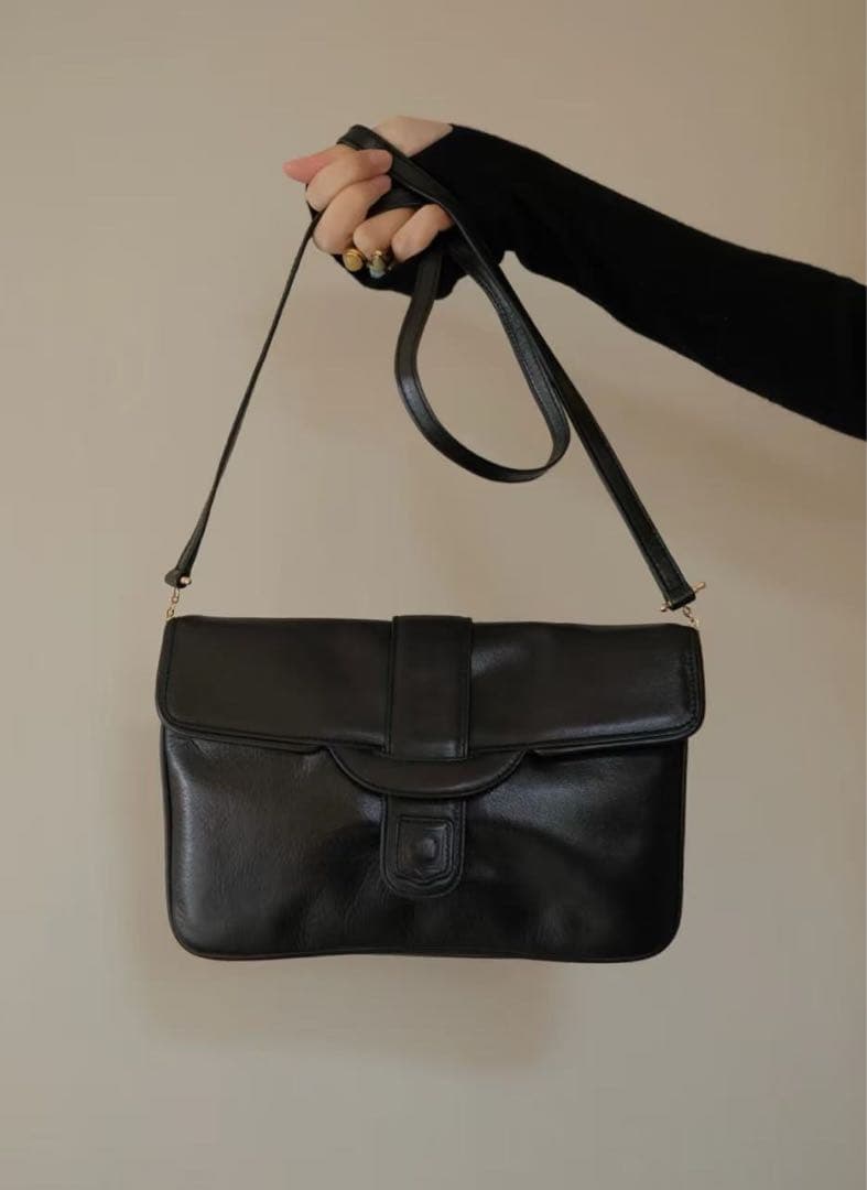 CELINE セリーヌ レザー ショルダーバッグ ブラック