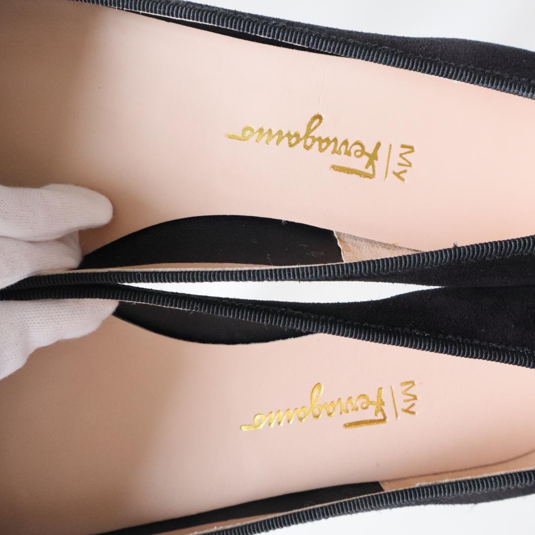 未使用フェラガモ　ヴァラパンプス黒　8D/25−25.5cm ロゴプレート