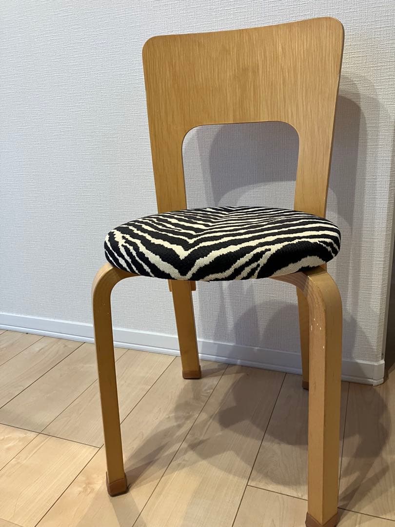 【WACHA】artec ゼブラ柄ダイニングチェア④