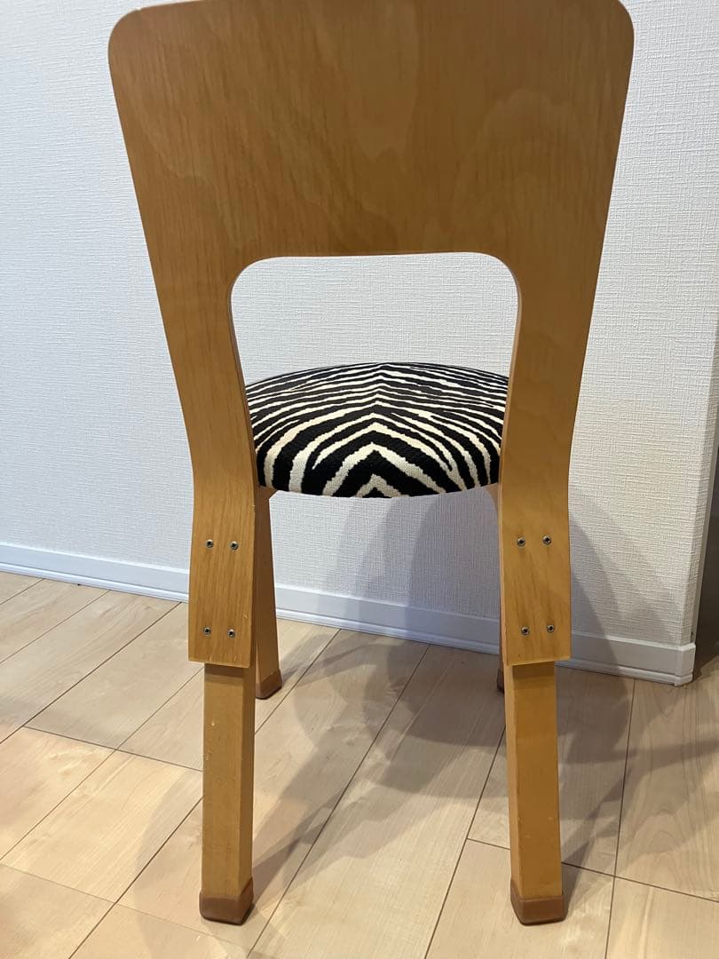 【WACHA】artec ゼブラ柄ダイニングチェア④