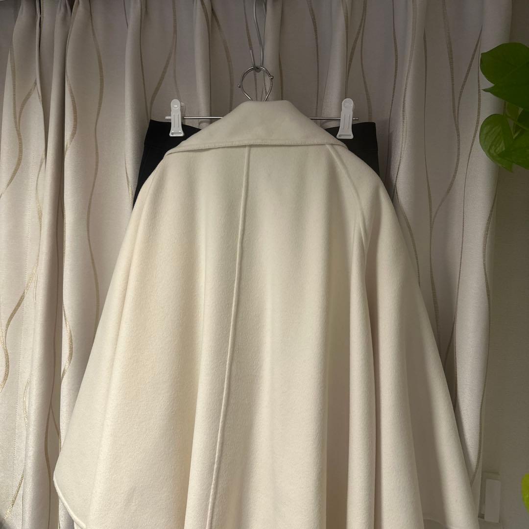 ADORE ソリッドウールリバーコート　ケープ風ダッフルコート ホワイト