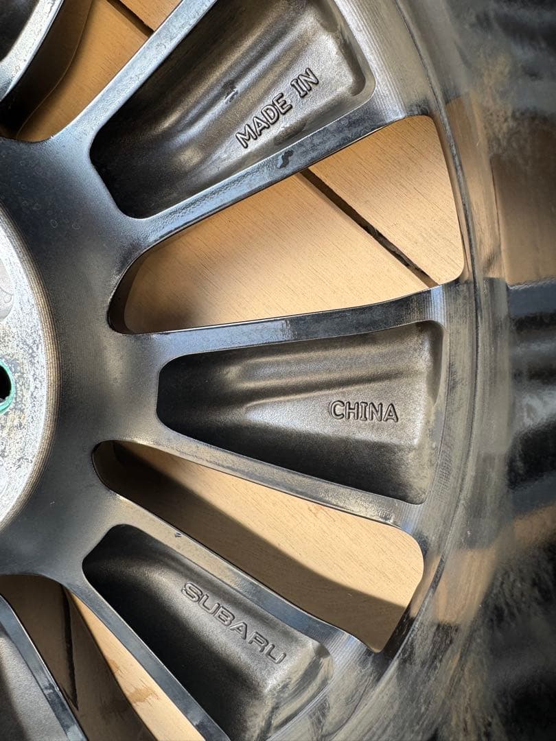 スバル 18インチ ホイール レヴォーグ　１本