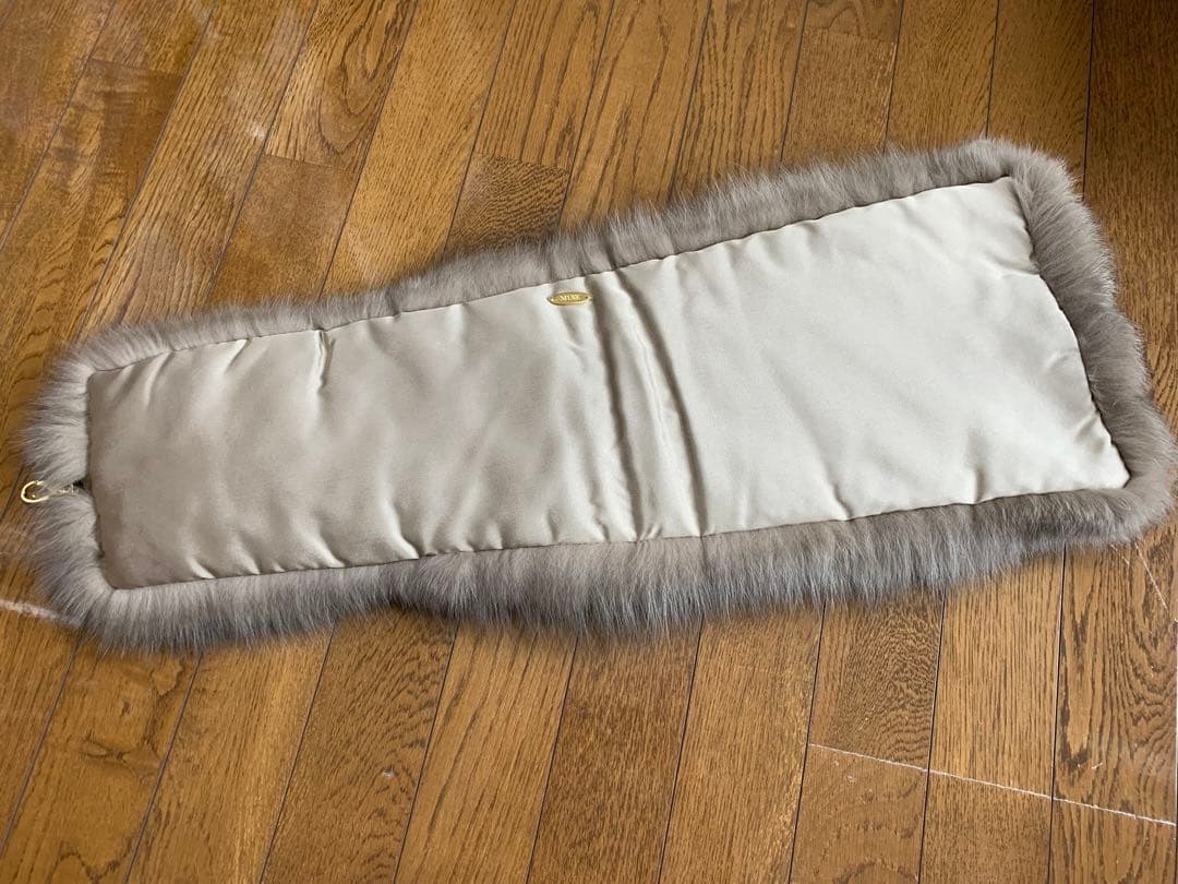 超美品　ミューズドゥドゥーズィーエムクラスフォックスファーティペット