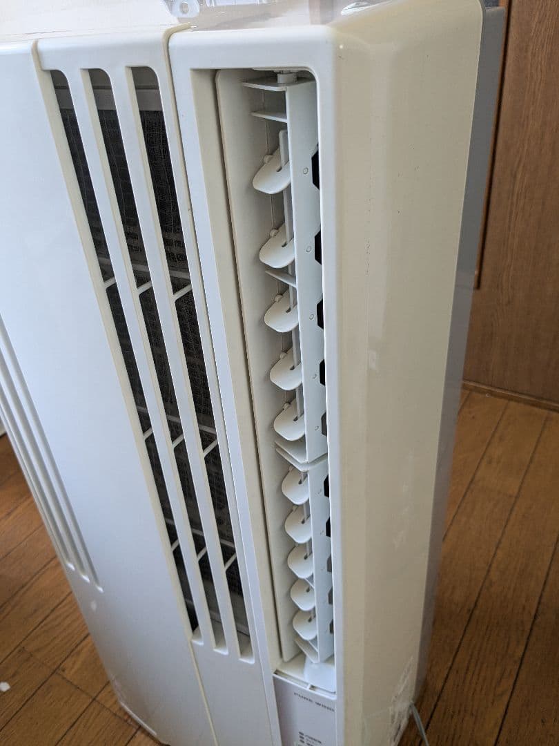 コロナ　窓エアコン　2015年製　枠、付属品は新品未使用