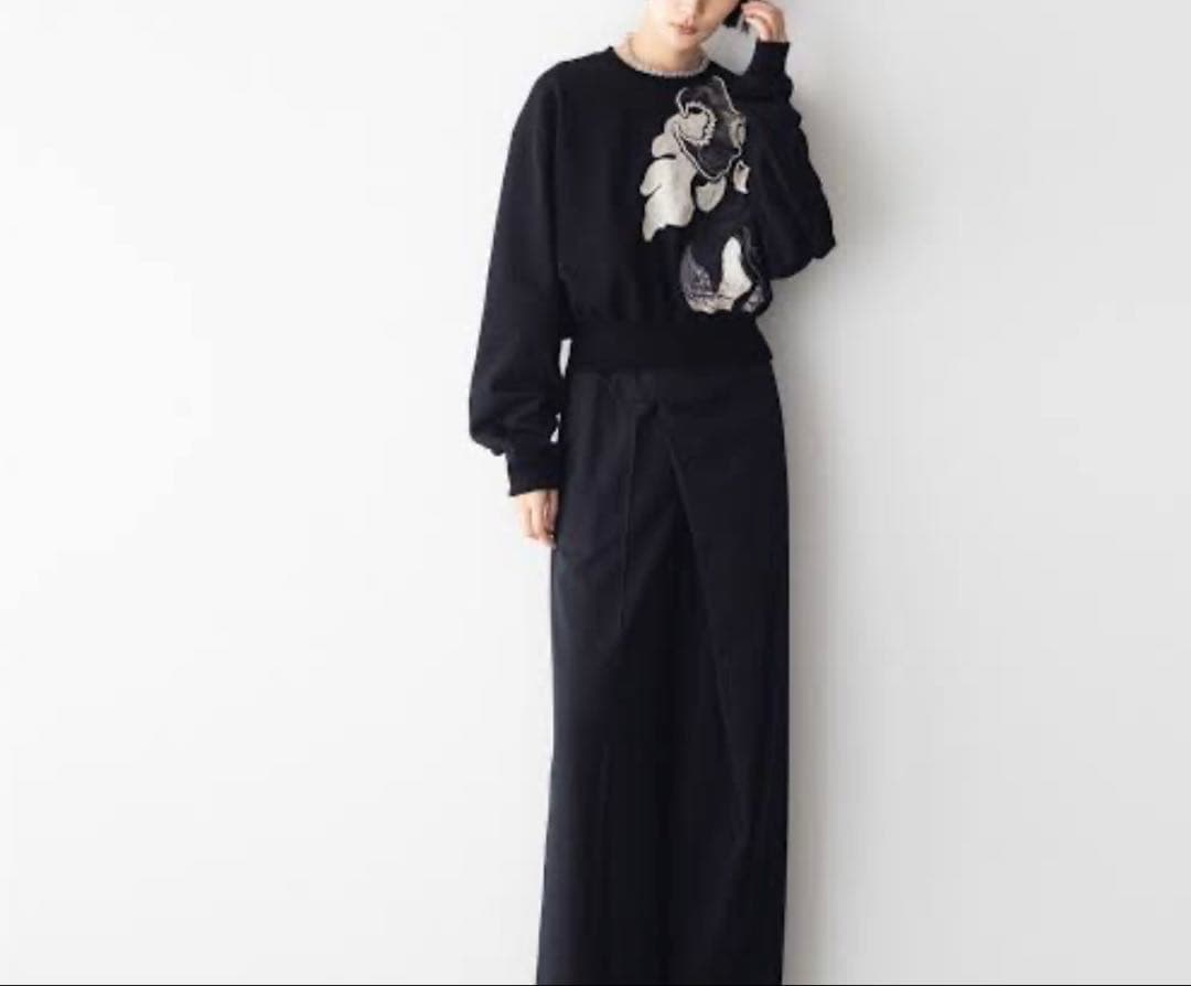 【MURRAL】Patchwork embroidered sweatshirt