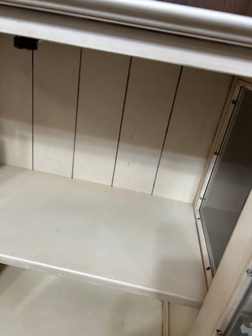 オールドメゾン　ヴィンテージ　アンティーク　ガラスキャビネット　収納棚