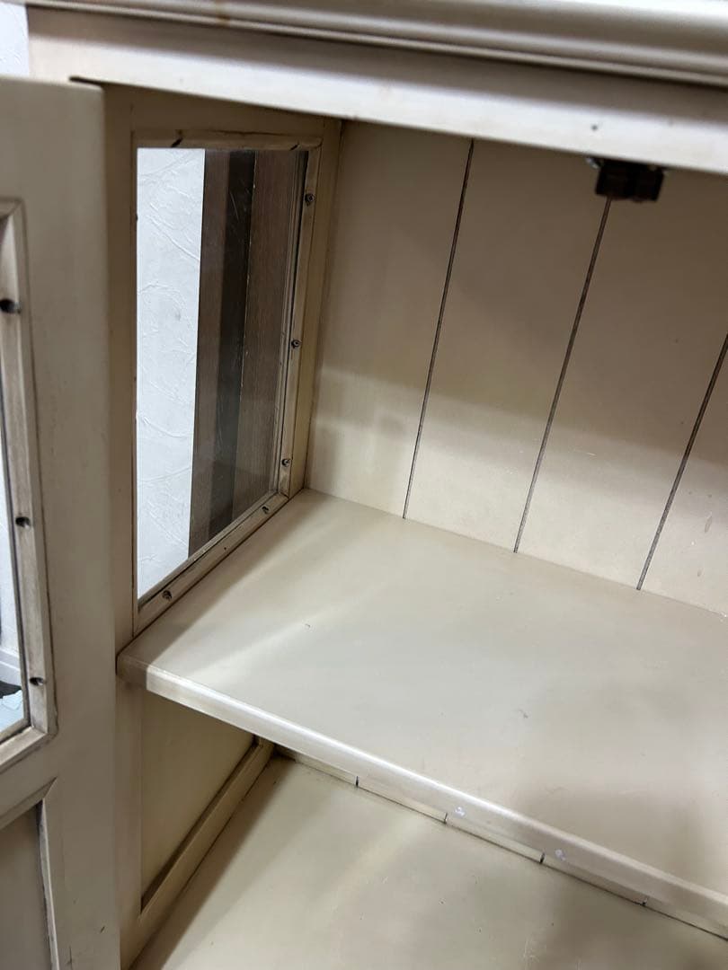 オールドメゾン　ヴィンテージ　アンティーク　ガラスキャビネット　収納棚