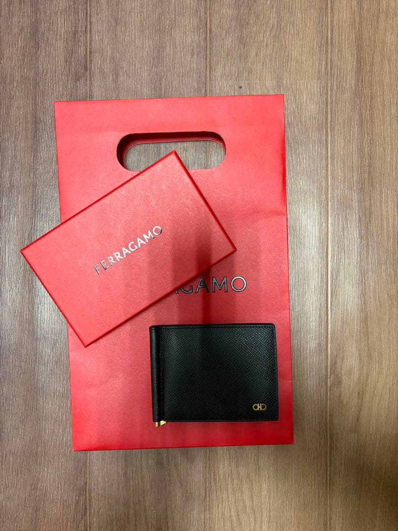 FERRAGAMO レザー マネークリップ ブラック