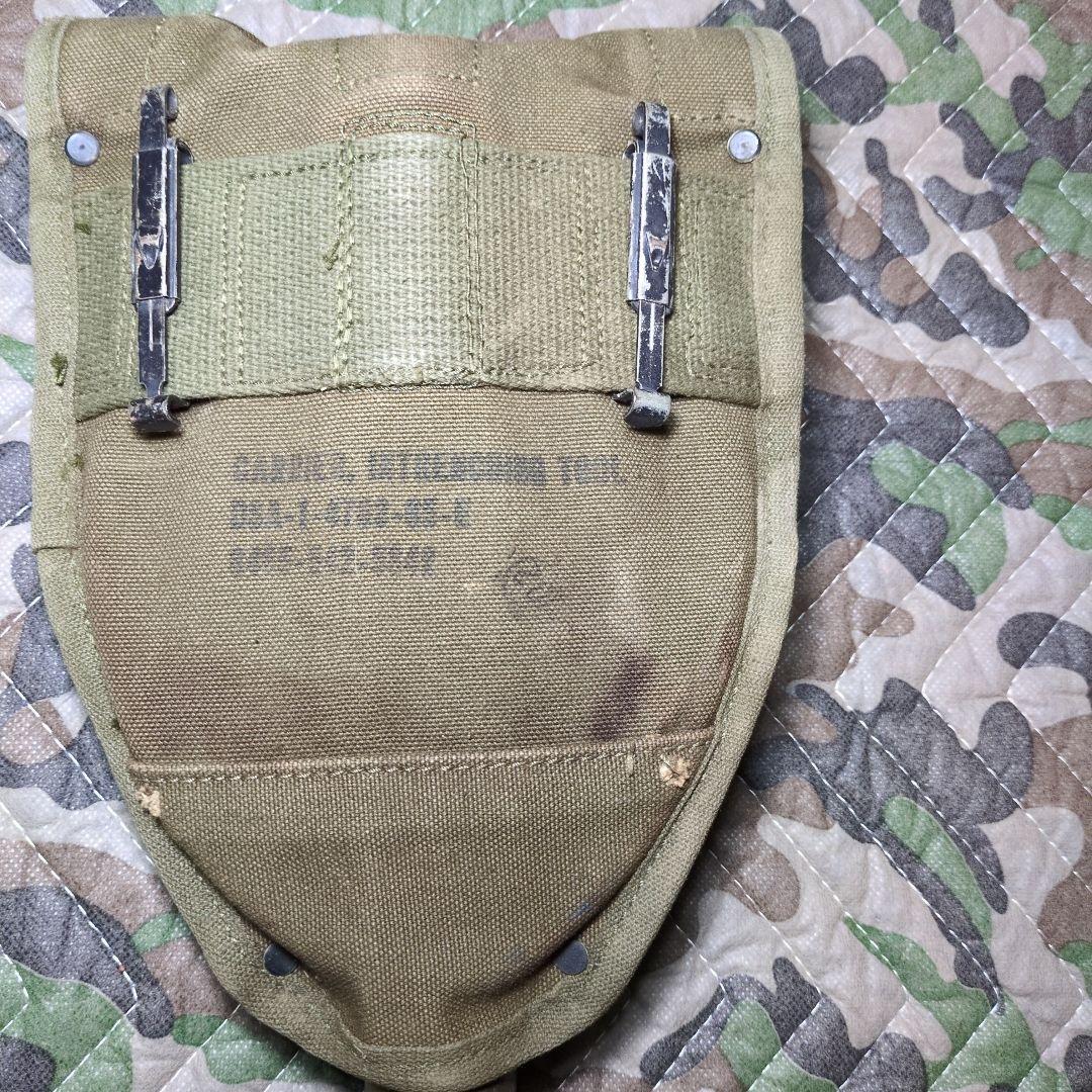 米軍　M56 エントレンチングツール キャンバスケースとスコップ(ツルハシ付き)
