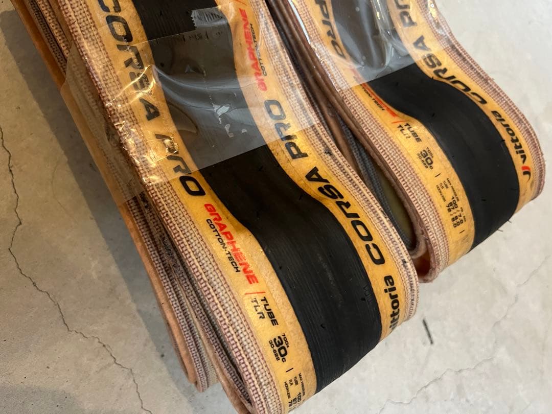 Vittoria Corsa Pro tlr 30c ヴィットリア コルサ プロ