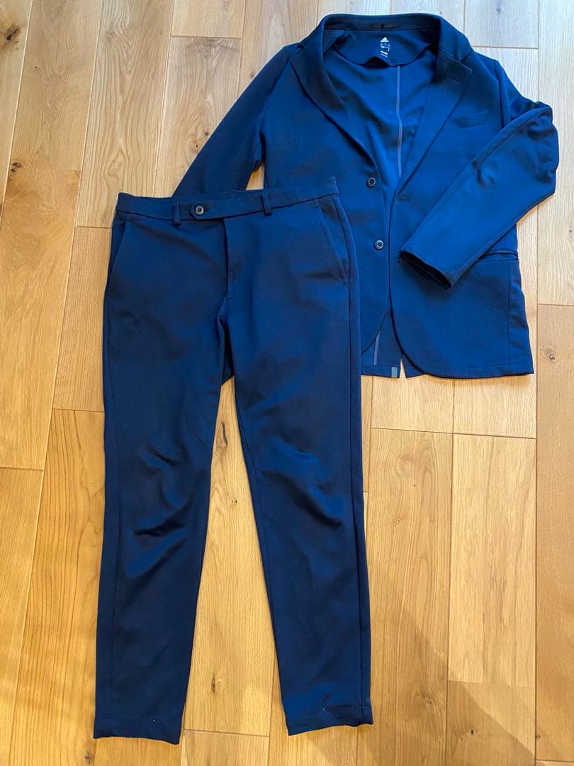 アディダス　メンズカジュアルスーツ