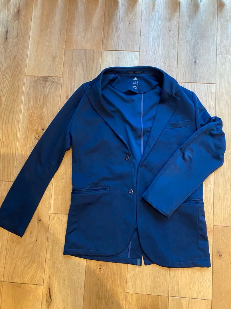 アディダス　メンズカジュアルスーツ