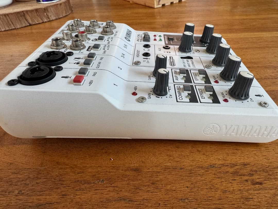 【美品】YAMAHA AG06 ウェブキャスティングミキサー