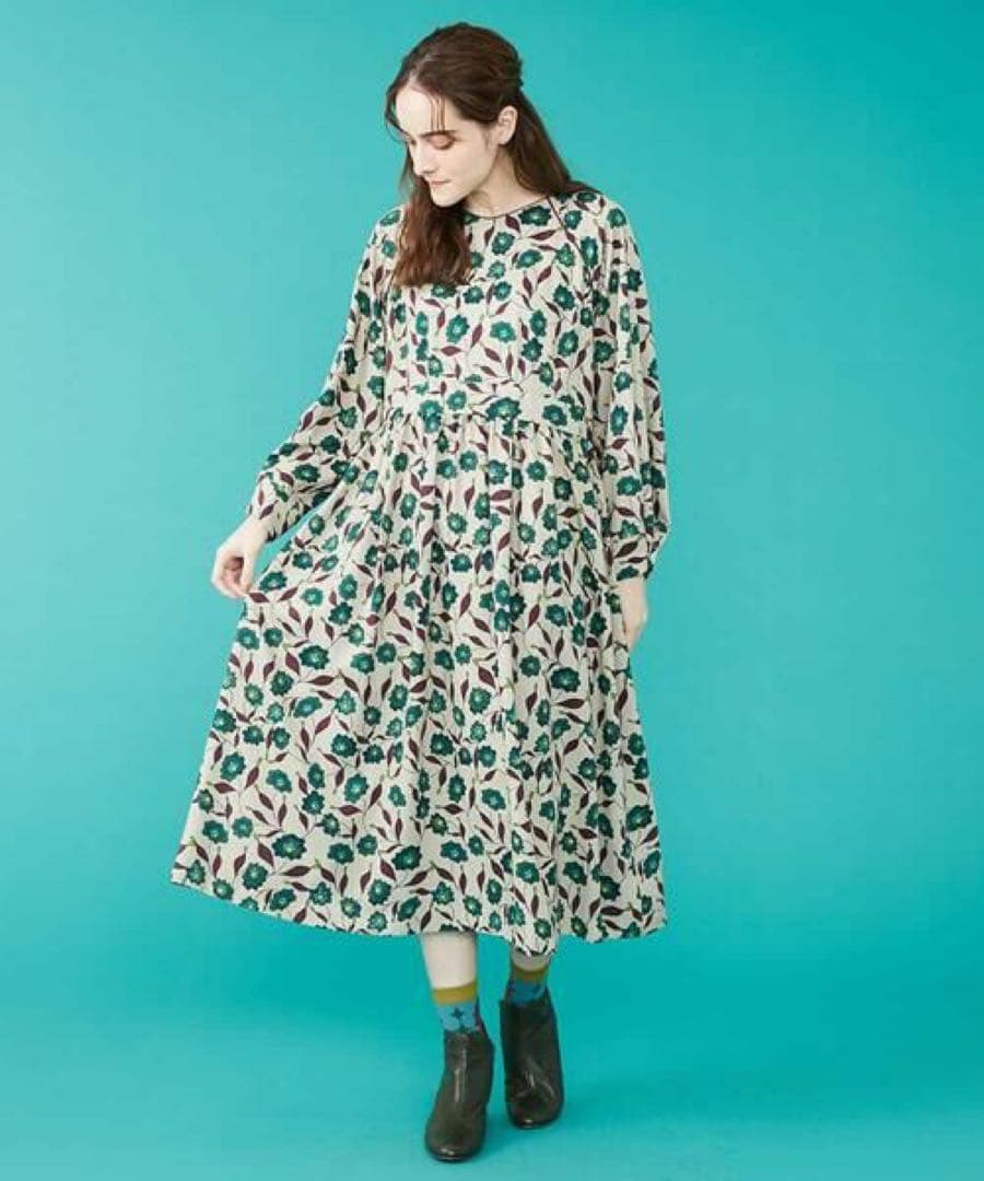 ホコモモラ＊一回着用のみ　花柄マキシ丈ワンピース